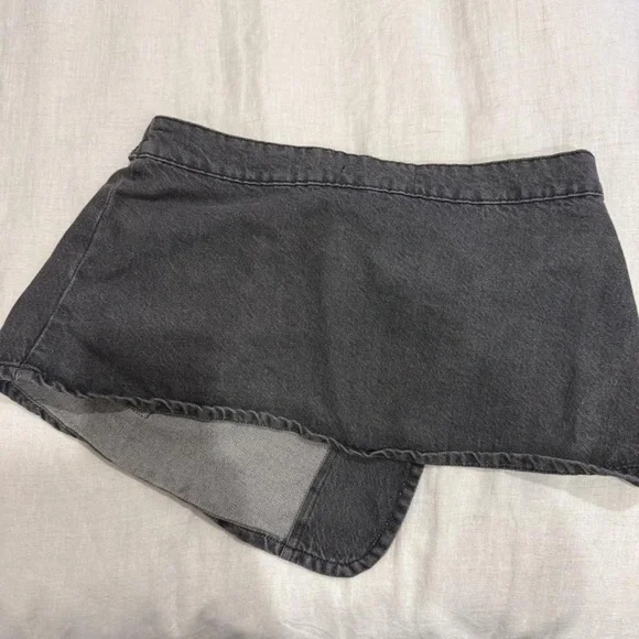 Gimaguas Charcoal Belted Women Skort